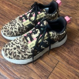 Girls adidas size 3.5